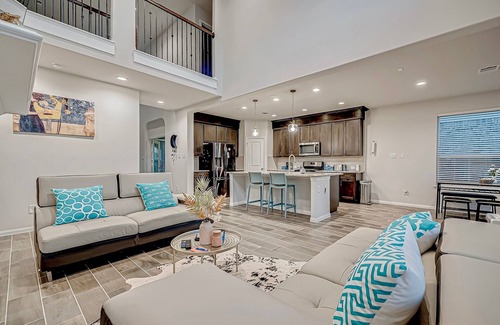 Katy Casa | Lake house for family vacation !!