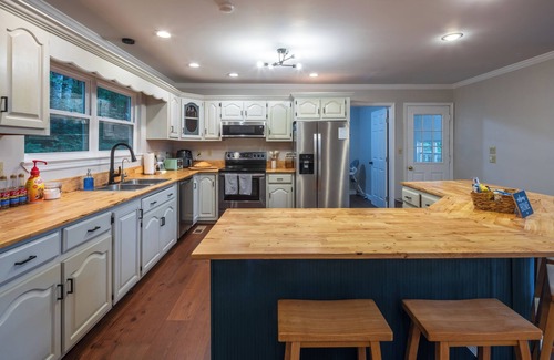 Trenton Casa | Lake House near Lookout Mt, Theater, Gym & Arcade
