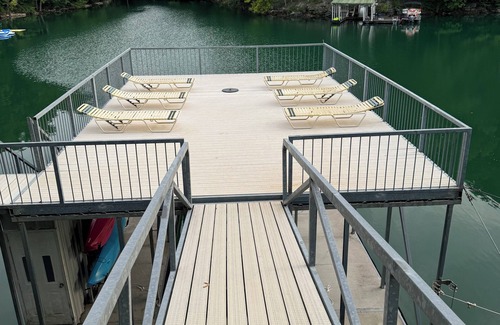 Jacksboro Casa | Lake House / Norris Lake. Private dock with covered slip near Twin Cove Marina.