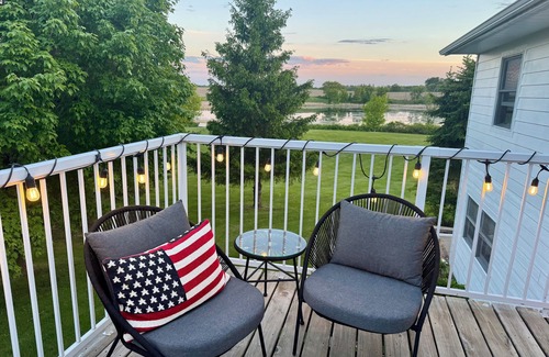 Farwell Casa | Lake house ON THE GOLF COURSE perfect for a quick fall getaway!