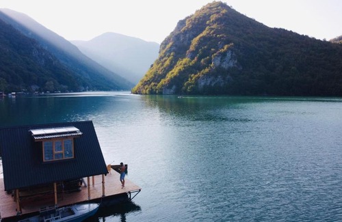 Bajina Basta Casa | Lake House Perucac