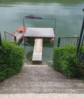 Central Serbia Casa | Lake House