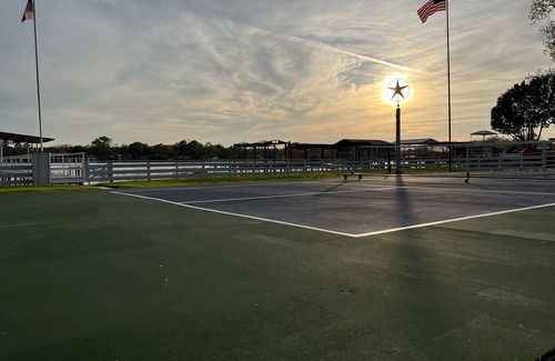 Azle Casa | Lake House With Private Pickleball Ct + Game Room At The Beautiful Cooley Point