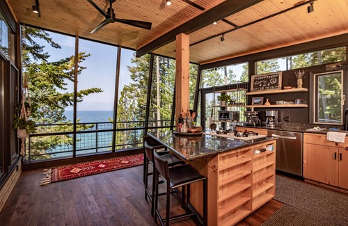 Woods Bay Cabina | Lake Houses at Camp Milson - Flathead Lake 7 BD Retreat w Private Lake Access