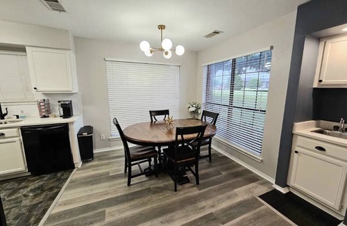 Garland Condominio | Lake Hubbard, Modern and spacious
