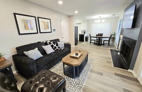Garland Condominio | Lake Hubbard, Modern and spacious