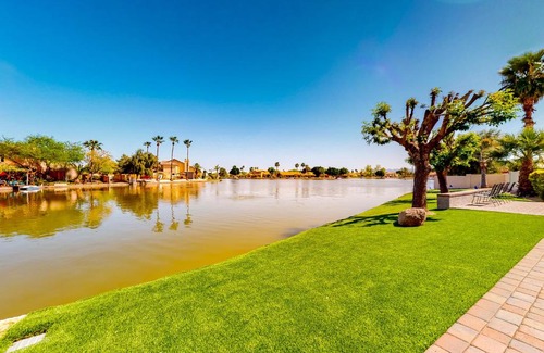 Garden Lakes Casa | Lake in the Desert