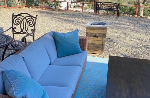 Wofford Heights Cabaña | Lake Isabella cabin has captivating views of the lake and mountains.