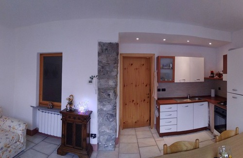 Esmate Apartamento | Lago Iseo en Esmate: La Casa de las Hadas - C. I.R. 016200-CNI-00013