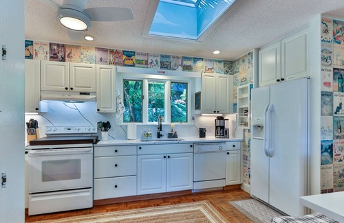 Nebo Cabaña | Lake James N.C. Waterfront, Private Dock, Bunkee/porch on water! Beautiful views