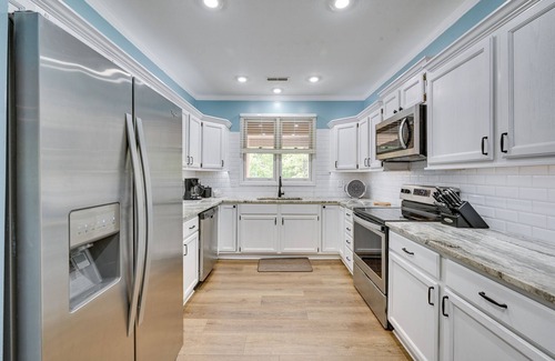 Salem Condominio | Lake Keowee Condo: Resort Pools & Lake Access!