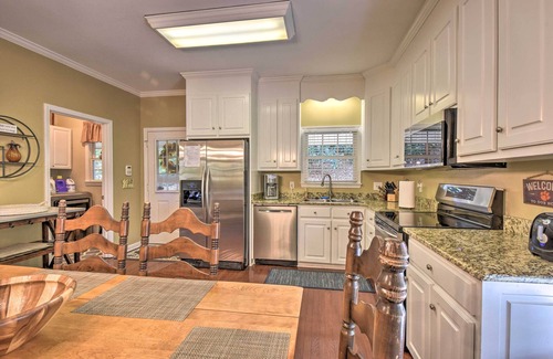 Six Mile Casa | Lake Keowee Home w / Dock - 12 millas de Clemson Campus