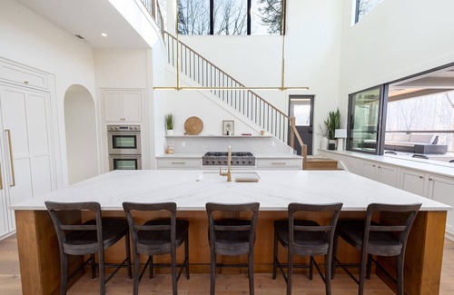 Six Mile Casa | Lake Keowee House - A Luxury Lakeside Retreat