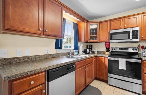 Boiling Spring Lakes Casa | Lake Keziah House-Lake View, Spacious, & Private!