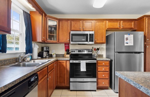 Boiling Spring Lakes Casa | Lake Keziah House-Lake View, Spacious, & Private!