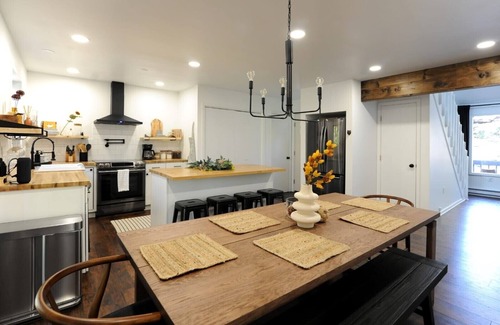 Locust Lake Village Casa | Lake Lane Lodge