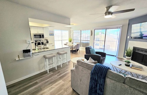 Garland Condominio | Lake life 1-bedroom,1-bath condo in peaceful Garland TX