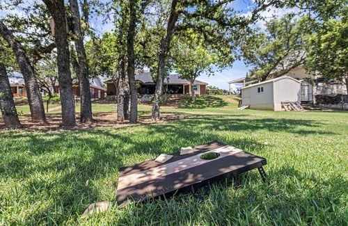 Granbury Casa | Lake Life Beautiful Home for the Fam! Pets!