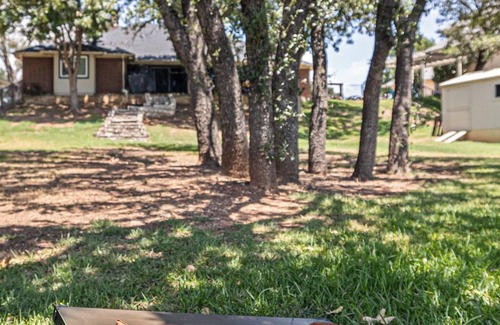Granbury Casa | Lake Life Beautiful Home for the Fam! Pets!