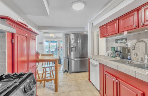 Jamestown Casa | Lake Life Living w/ Game Room