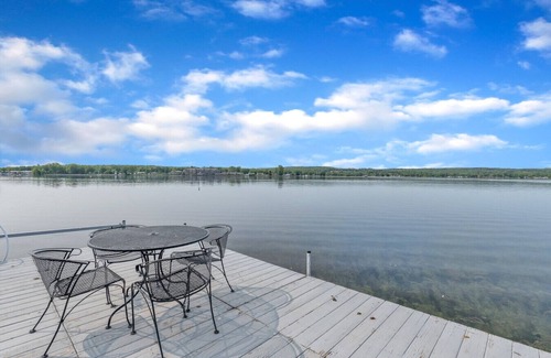 Jamestown Casa | Lake Life Living w/ Game Room