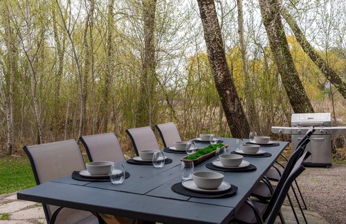 Forest Lake Casa | Lake life near the cities! Kayak, swim, fish, relax.