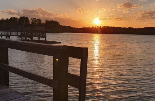 Southmont Cabina | Lake lifestyle at shore unit A
