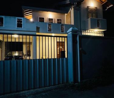 Battaramulla Villa | Lake Lodge 4 bed rooms spacious house with 3 Bath