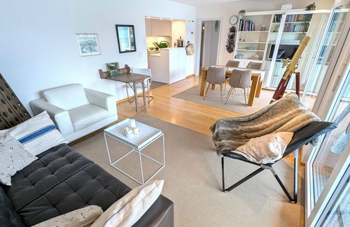Brunnen Apartamento | Lake Lucerne apt: spectacular lakeside view, central, family friendly