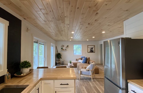 Evart Casa | Lake Lure Family Retreat