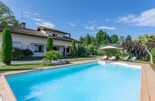 Brebbia Casa | Lake Maggiore 3 bed villa with pool