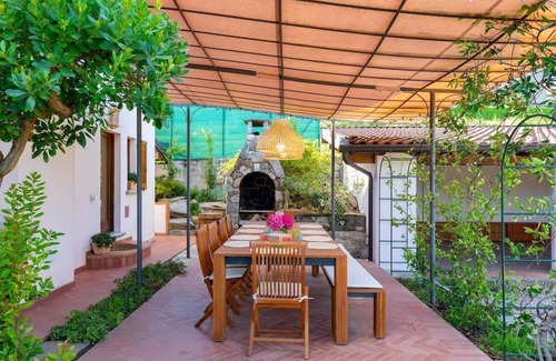 Brebbia Casa | Lake Maggiore 3 bed villa with pool