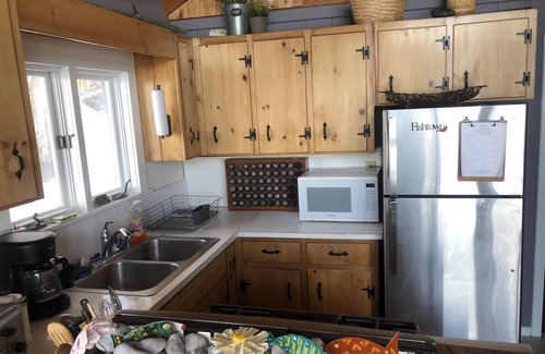 Lake Leelanau Casa | Lake MI Private Beach; fireplace, Sunsets. Close to Fishtown & Sleeping Bear