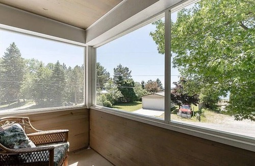 Shelby Casa | Lake Michigan Views and Big Beach Access!
