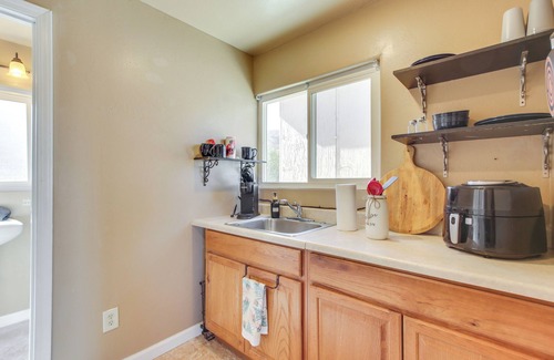Mountain Mesa Apartamento | Lake & Mountain Views: Cozy California Stay