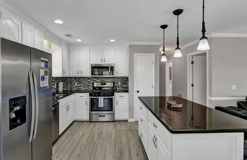 Chapin Casa | Lake Murray Group Getaway | Sleeps 14 | Kayaks