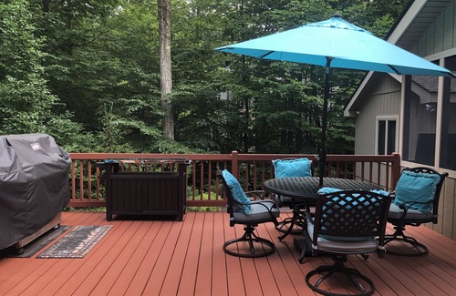 Pocono Pines Casa | Lake Naomi Amazing 2.800 sf 3-BR Vacation Hideaway