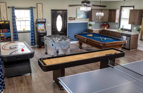 Mount Mourne Casa | Lake Norman Access, Pool, Hot tub, Epic Game room
