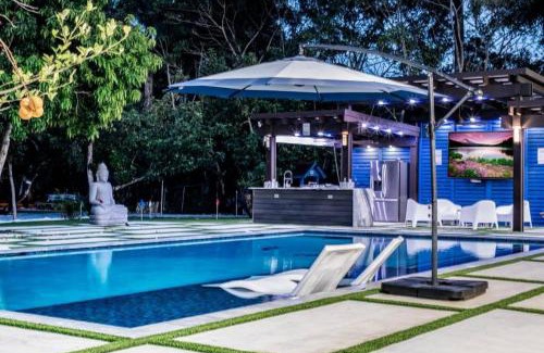 Ludlam Casa | Lake Of Dreams Miami House