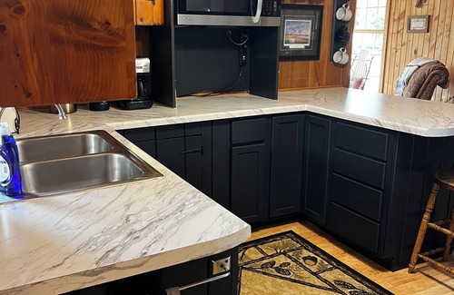 Warroad Casa | Lake of the Woods Cabin & Shed with Marina Slip and Golf Cart