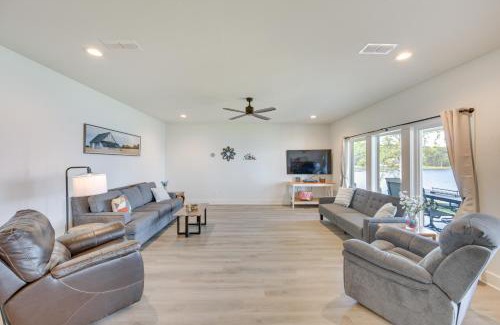 Berryville Casa | Lake Palestine Vacation Rental - Steps to Water!