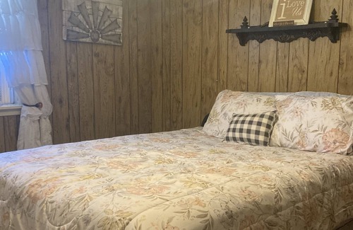 Bentley Cabina | Lake retreat