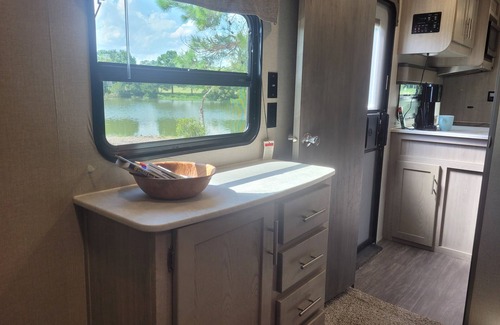 Northside Casa | Lake side - 2022 50amp RV for Rent inside Crosslake RV Park
