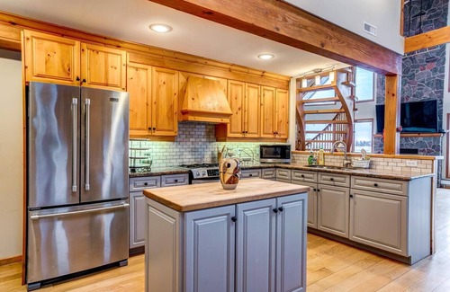 Oro-Medonte Cabaña | Lake Simcoe Waterfront Lake House