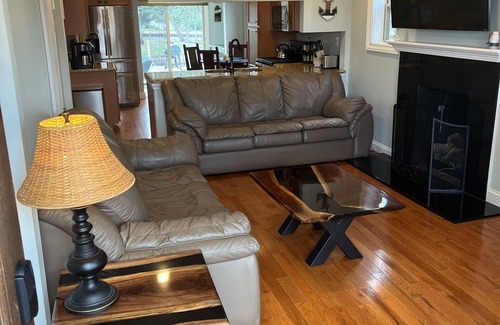 Harrison Township Casa | Lake St. Clair Lodge - Waterfront