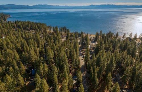 Kings Beach Casa | Lake Star by AvantStay Hot Tub Walk to Beach