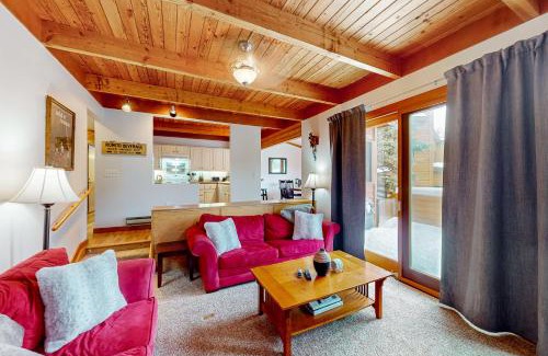 Keystone Casa | Lake to Mountain