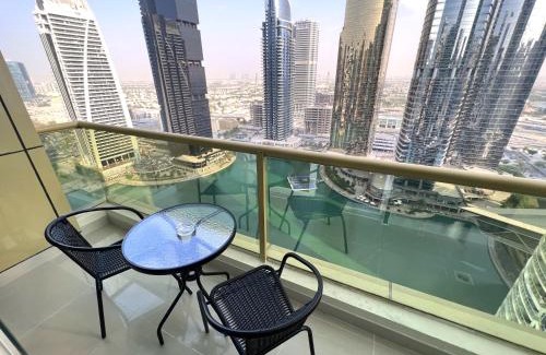 Jumeirah Lake Towers Apartamento | Lake View 1BR Apt Balcony & Near DMCC Metro
