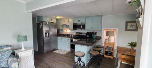 Myrtle Beach Casa | Lake View 4br2ba Cottage In Ocean Lakes N-114