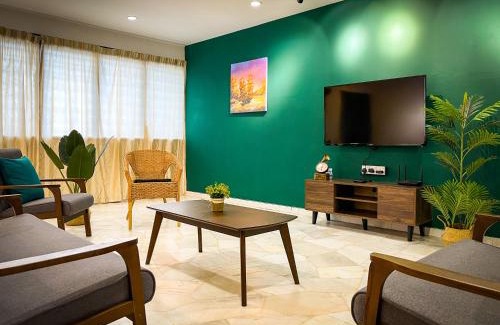 Larut Casa | Lake View 53 Heritage 4BR by LOUIS